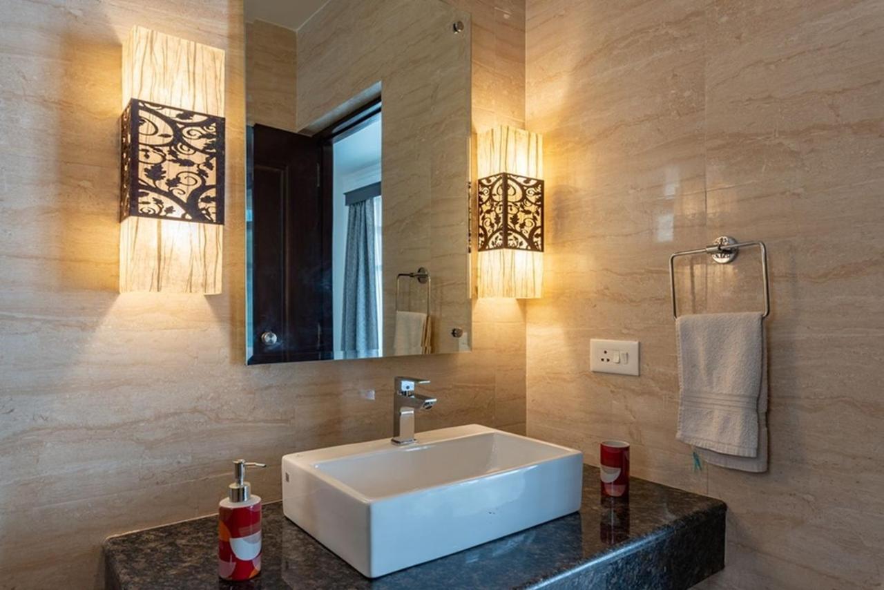 Private -10bhk Hotel 5*